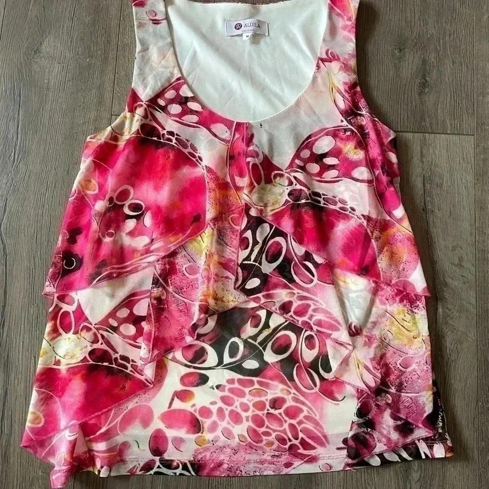 🎈2/$30🎈Aldila Boutique presents Pink/Red Abstract  pattern Sleeveless Top US M